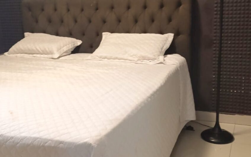 APARTAMENTO COM AREA PRIVATIVA NO JARDIM ARIZONA – 3153