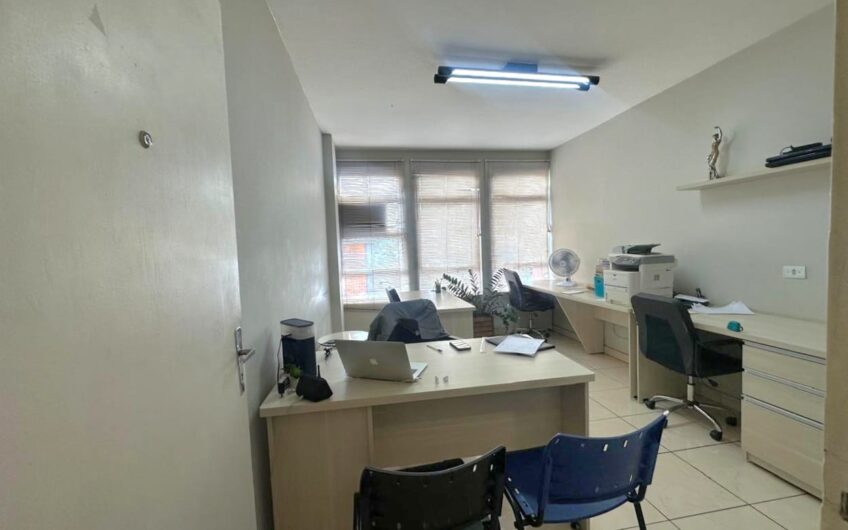 SALA COMERCIAL EM PREDIO NO CENTRO- 3161
