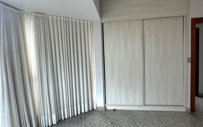 APARTAMENTO COM AREA PRIVATIVA NO JARDIM ARIZONA – 3212