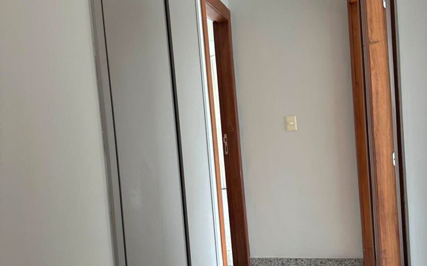 APARTAMENTO COM AREA PRIVATIVA NO JARDIM ARIZONA – 3212