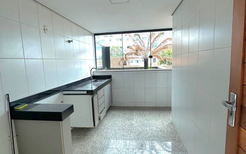 APARTAMENTO COM AREA PRIVATIVA NO JARDIM ARIZONA – 3212