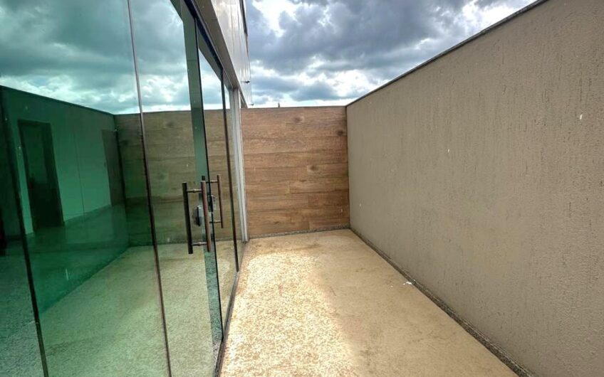 APARTAMENTO COM AREA PRIVATIVA NO JARDIM ARIZONA – 3212