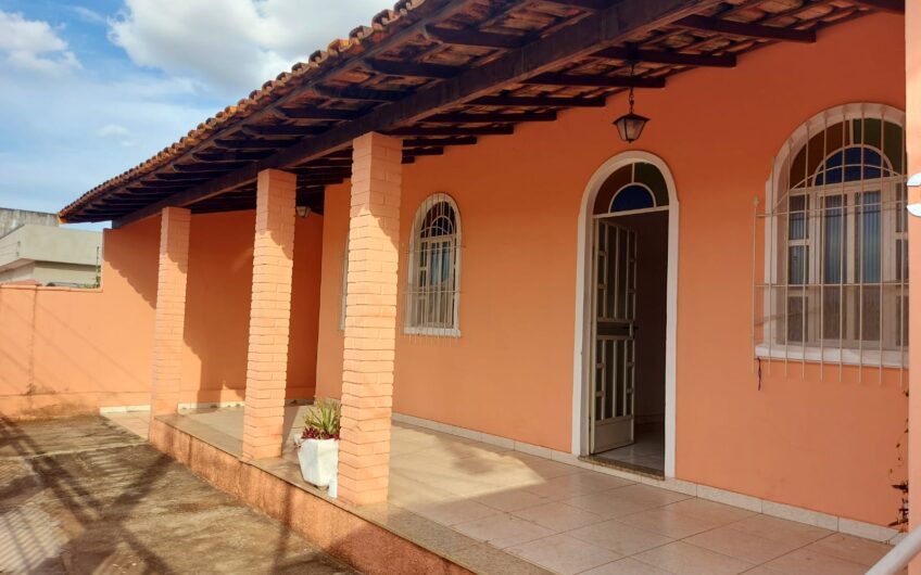 CASA NO BAIRRO DO CARMO – 3221