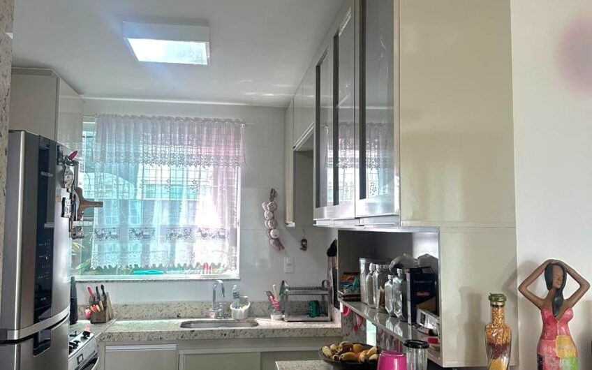 APARTAMENTO COM AREA PRIVATIVA NO BAIRRO DO CARMO – 3262