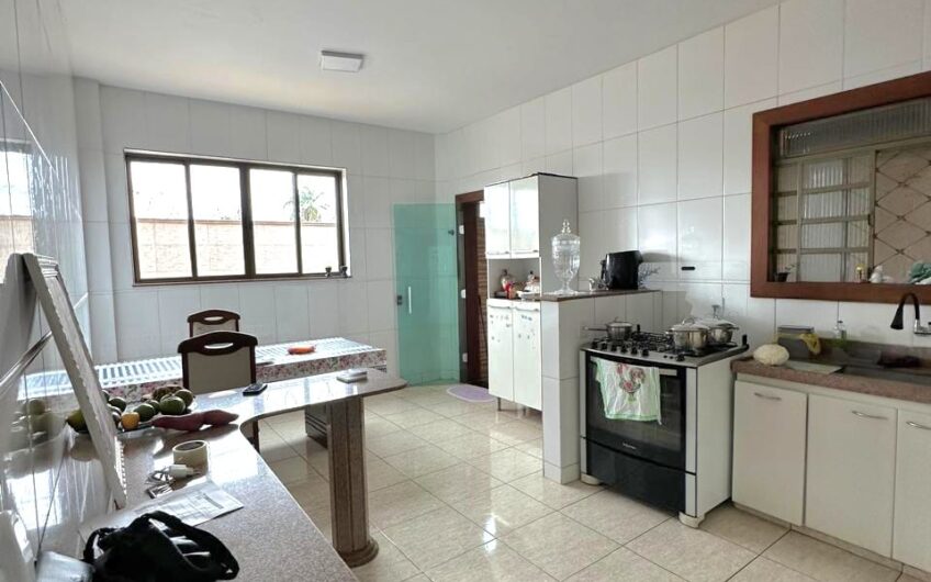 CASA NO BAIRRO DO CARMO – 3270