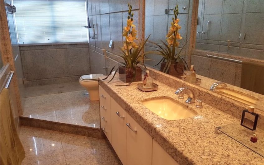 APARTAMENTO DE LUXO NO CENTRO – 3301