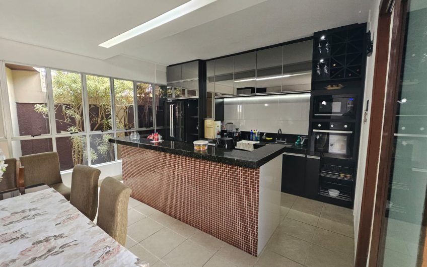 CASA NO BAIRRO IPORANGA – 3310