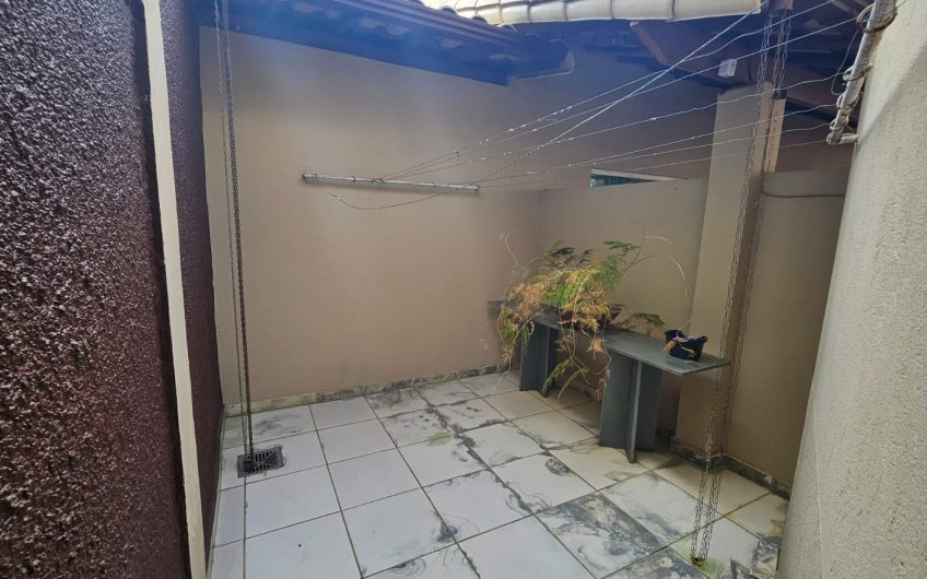 CASA NO BAIRRO IPORANGA – 3310