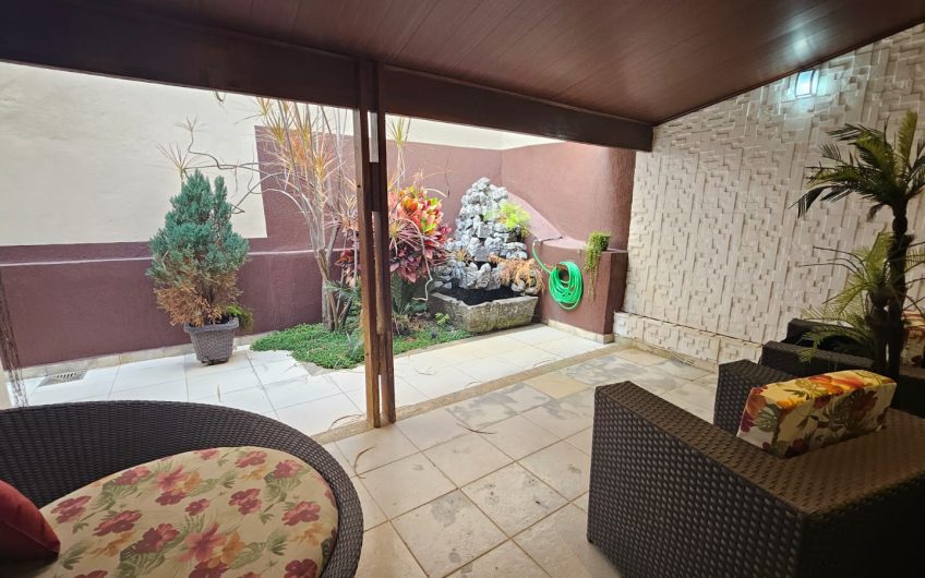 CASA NO BAIRRO IPORANGA – 3310