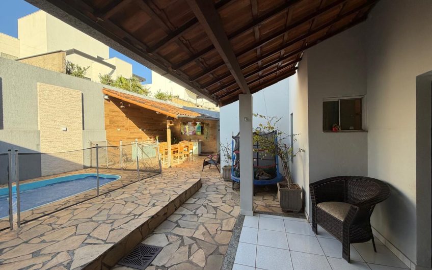 CASA NO BAIRRO IPORANGA – 3340